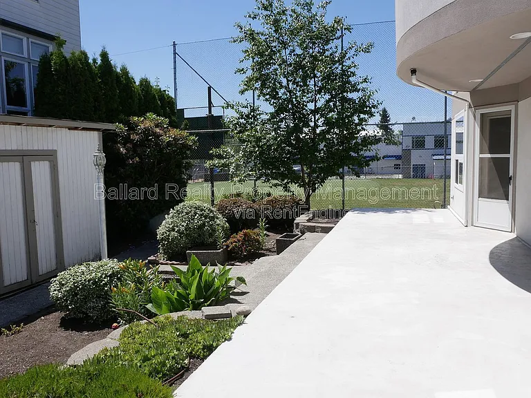 1737 NW 64th St — Photo 28