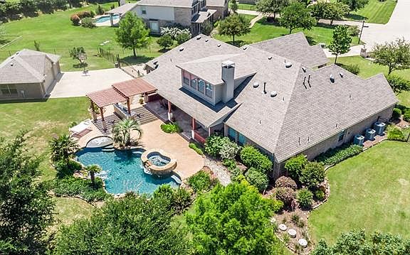 2nd image of 5203 Eastgate Ln