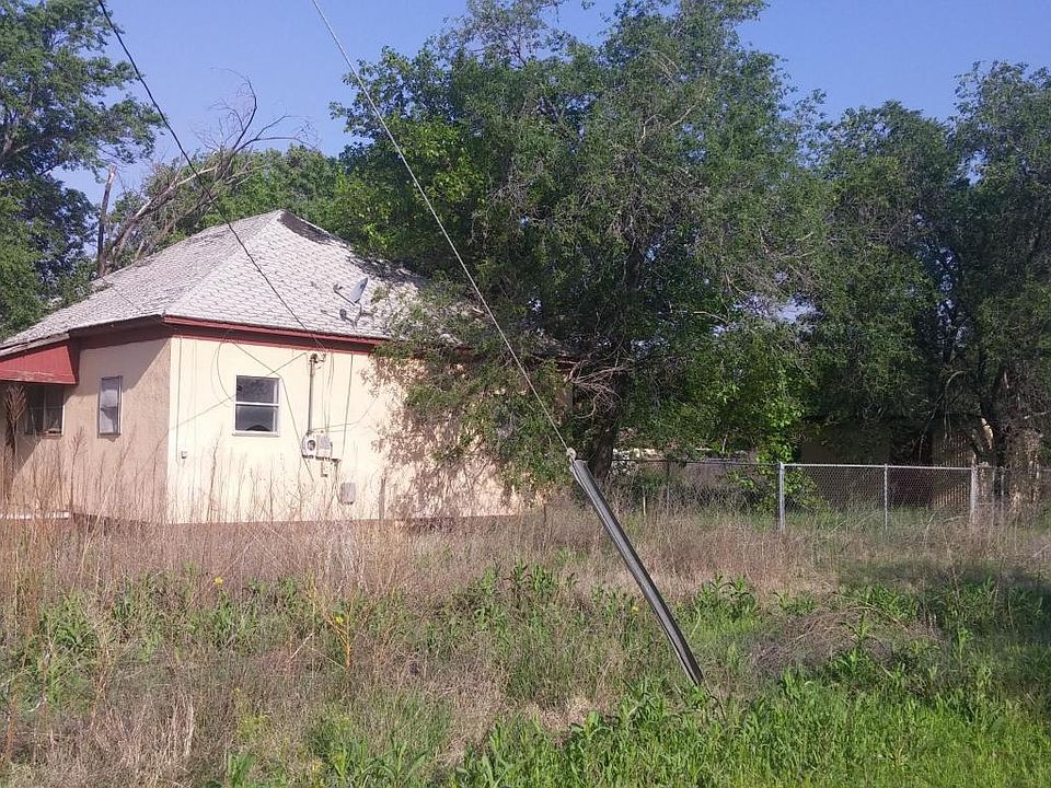 2nd image of 1701 Brumley St