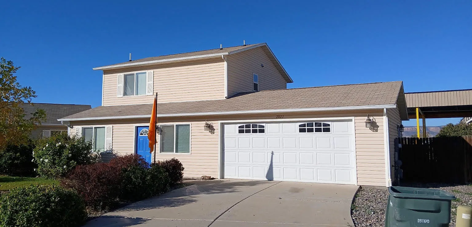 3 bed, 1416 sqft, $2,200 — Photo 1
