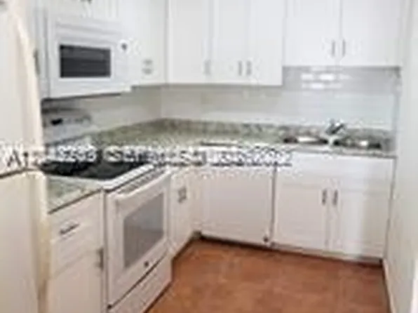 20 NW 87th Ave APT A214, Miami, FL 33172