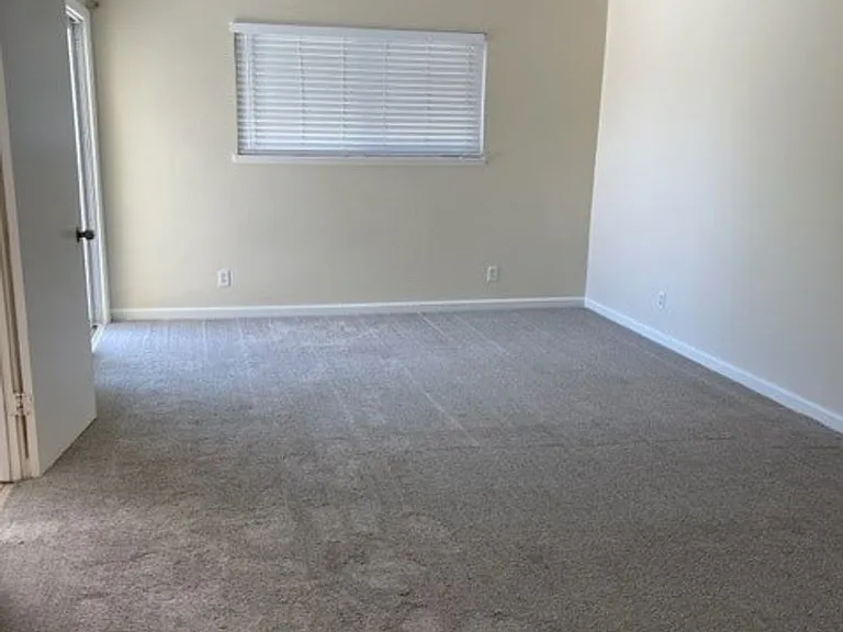 3930 Neptune Ave — Photo 14