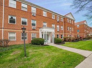 13825 Cedar Rd APT 102, Cleveland, OH 44118