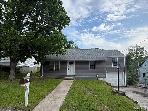 452 Bluff Dr Photo 1
