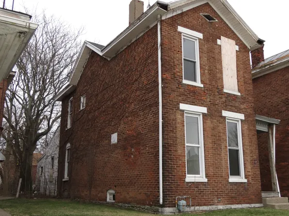 27 S 12th St, Richmond, IN 47374