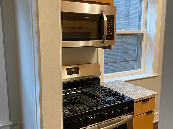 3rd image of 4520 N Hamilton Ave #1