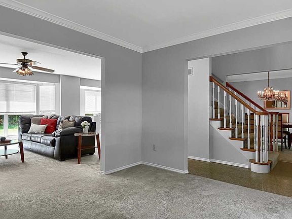 5th image of 16546 Branchwood Dr