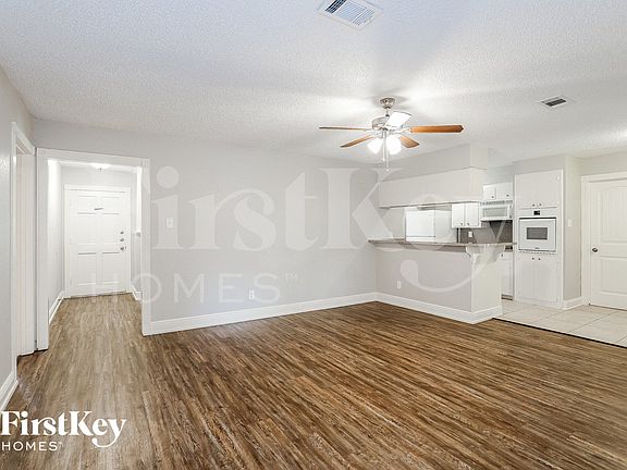 2nd image of 404 Coburn St