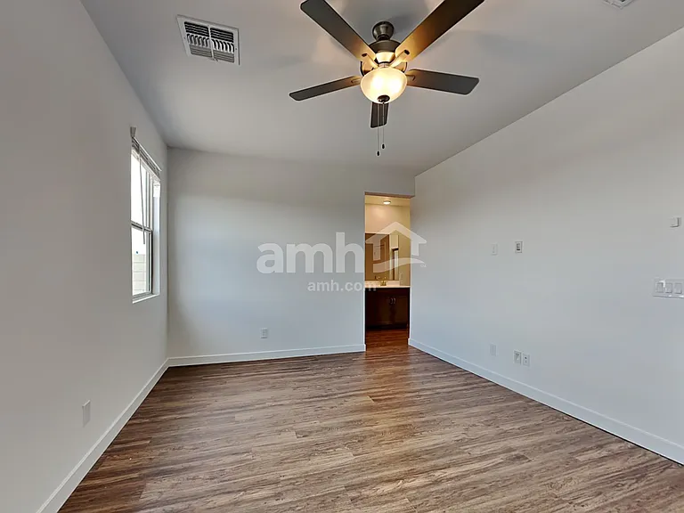 4214 S 105th Dr — Photo 11