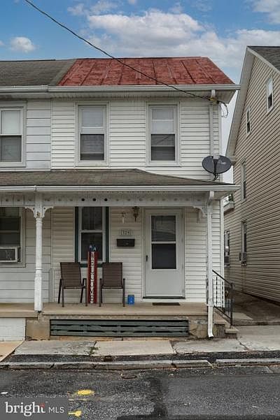 1st image of 329 W Church St