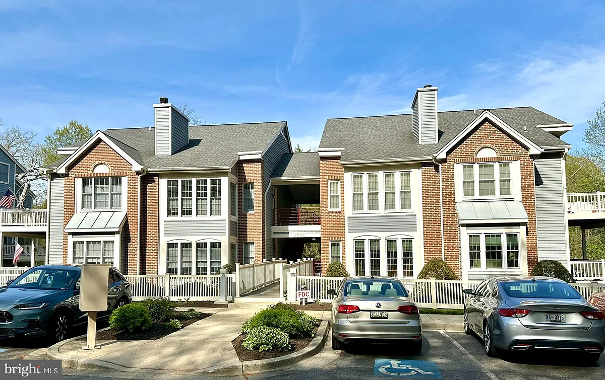 Photo 2 of 18 - 2700 Summerview Way #6104 - Annapolis, MD Building Photo - 2700 Summerview Way #6104
