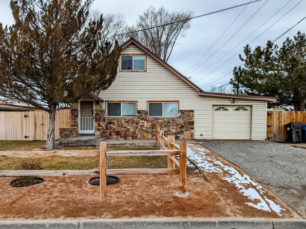 34 S Maple Ave, Montrose, CO 81401