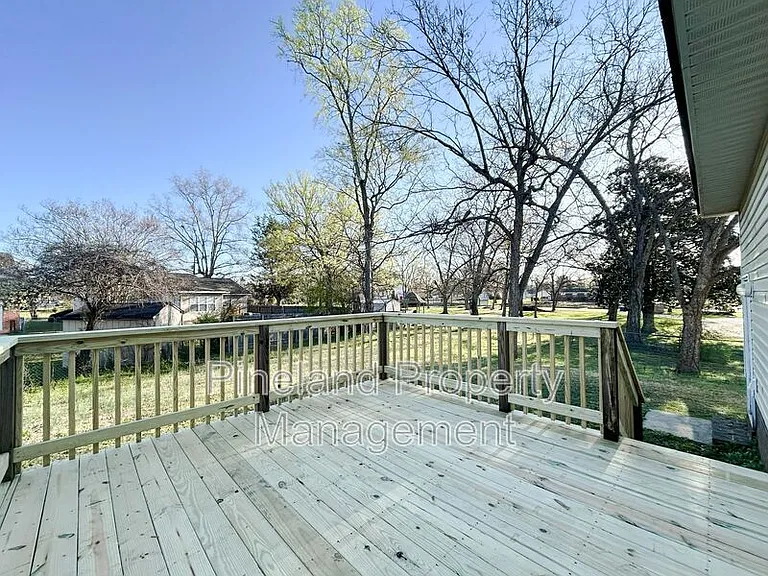 341 Kingdom Estate Dr — Photo 6