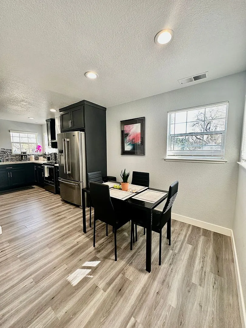 Aggie Properties - Residential — Photo 4