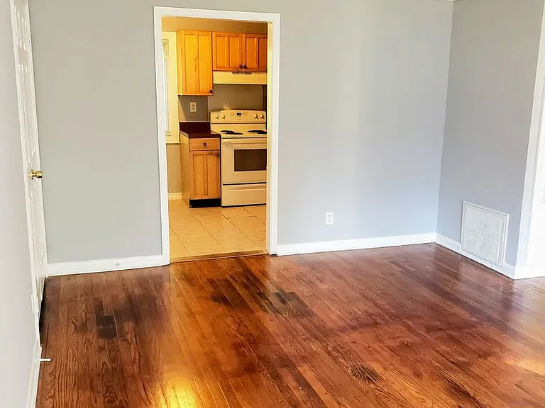 1596 Line Cir — Photo 25
