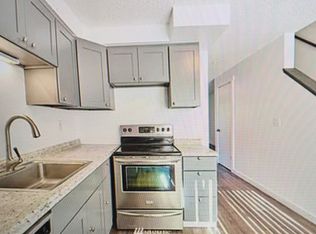 7116 196th St SW APT 1, Lynnwood, WA 98036