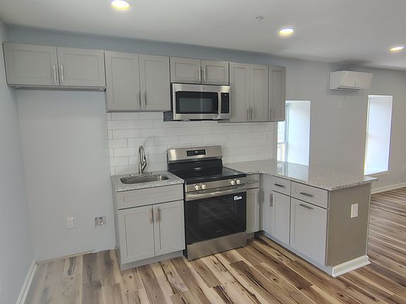 5th image of 3412 N 19th St Floor 3