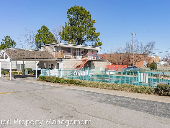 3rd image of 6022 1/2 NW 23rd St #2X1