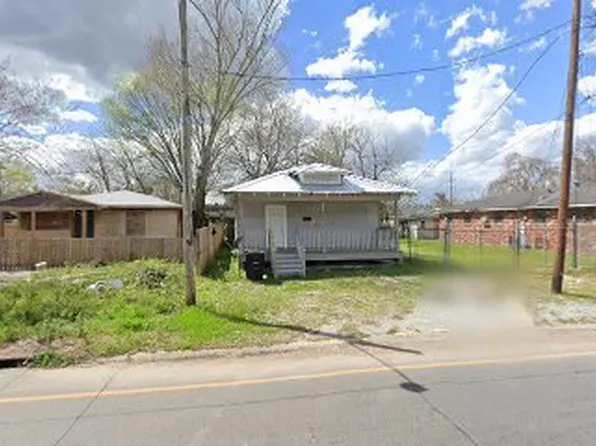 1627 N Acadian Thwy E, Baton Rouge, LA 70802