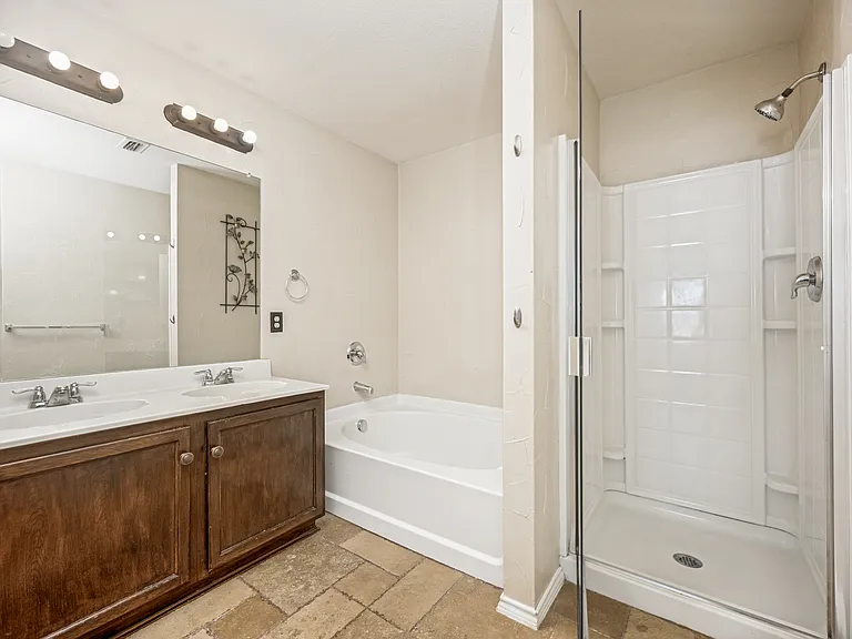 6504 Corral Ln — Photo 5