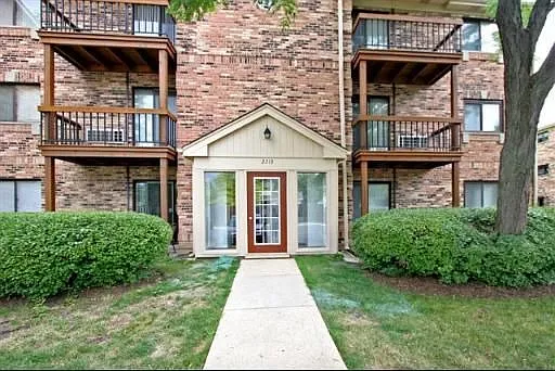 2245 Nichols Rd APT D photo 1