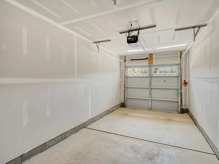 7213 Lyon Taylor Ln — Photo 22
