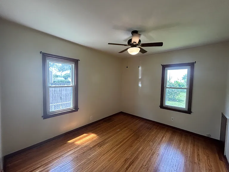 824 Keck Ave — Photo 2