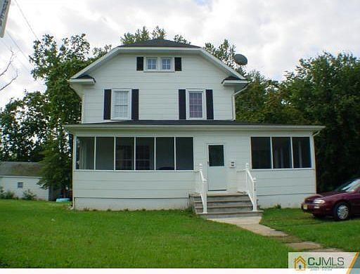 1st image of 114 Buckelew Ave