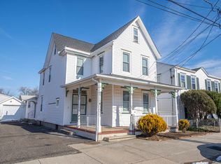 131 Bridgeboro St, Riverside, NJ 08075