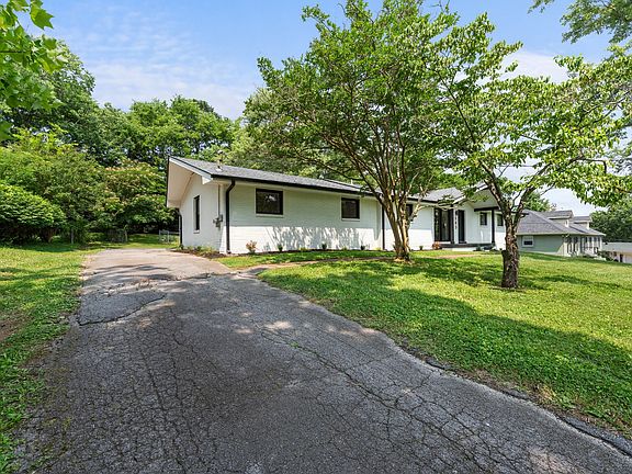 4th image of 163 Lakeside Park Dr