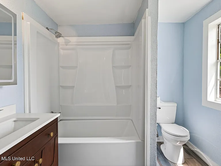 612 N Wright Ave — Photo 20
