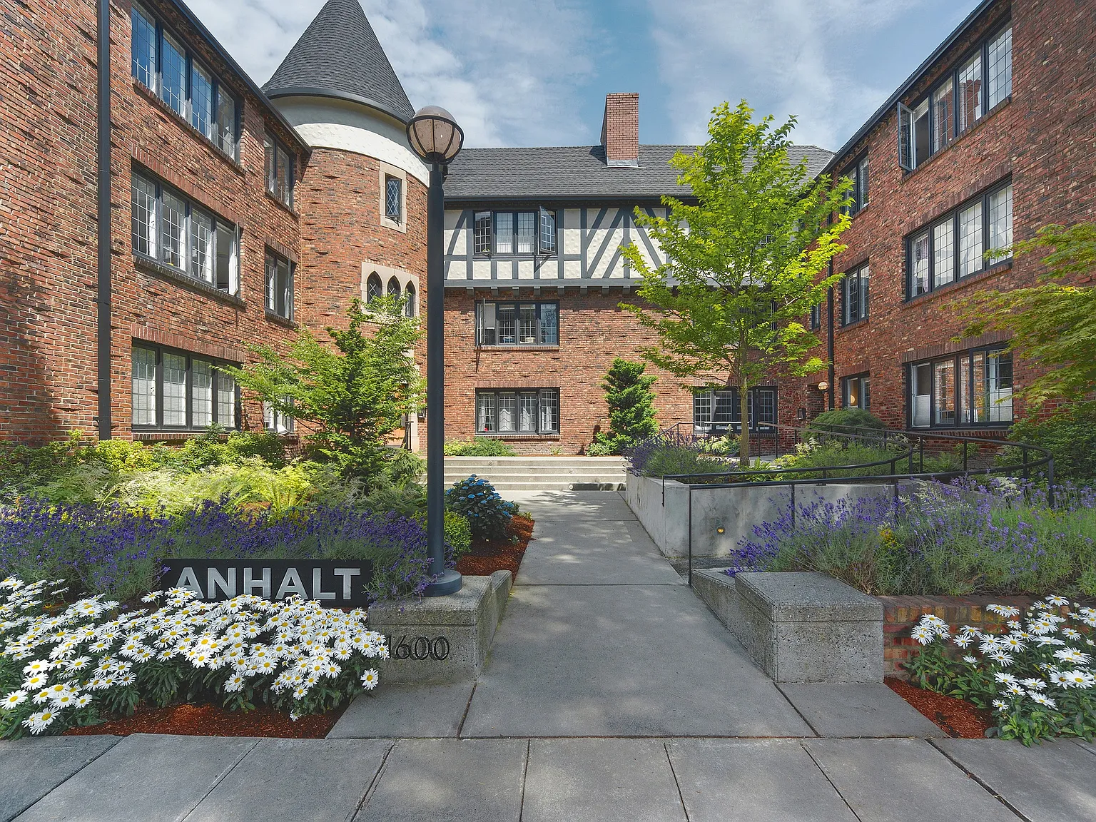 Anhalt — Photo 1
