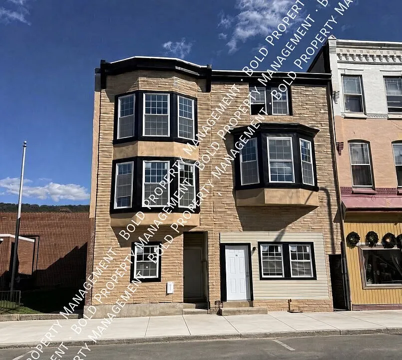 121-123 N 9th St #2