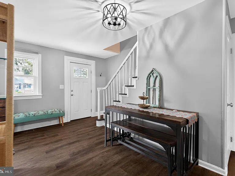 621 Patterson Ave — Photo 4