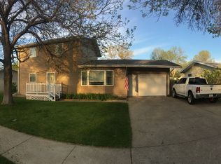 111 22nd St SW, Minot, ND 58701