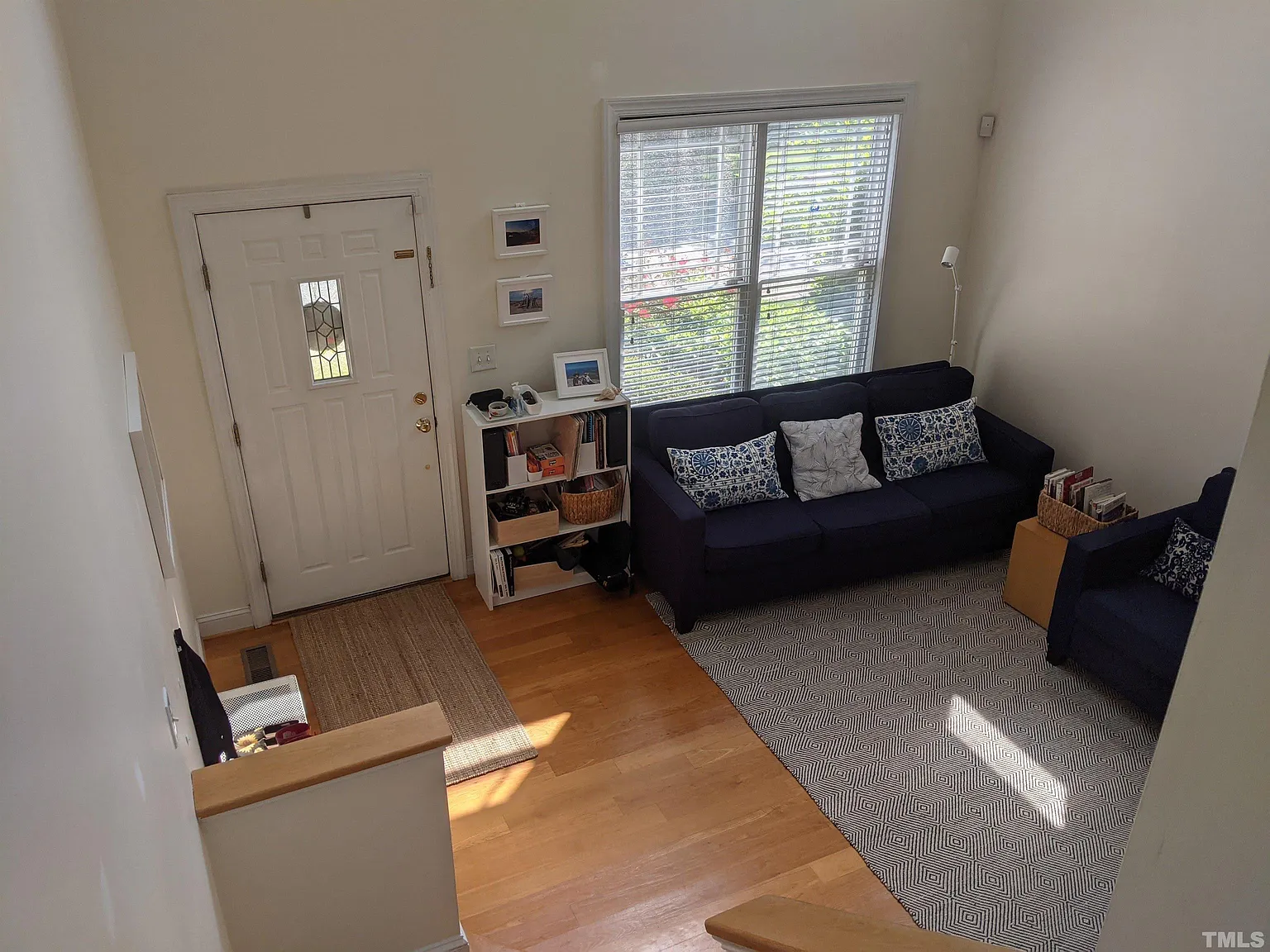 3 bed, 1690 sqft, $2,100 — Photo 3