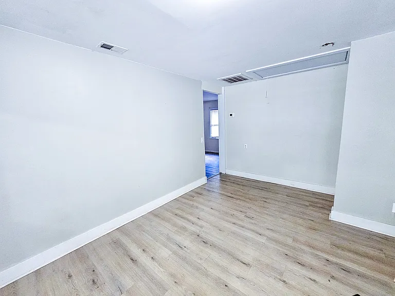 354 Deloach Ave — Photo 2