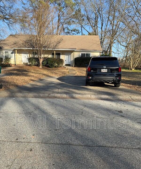1st image of 5001 Hawthorne Ct SE #1