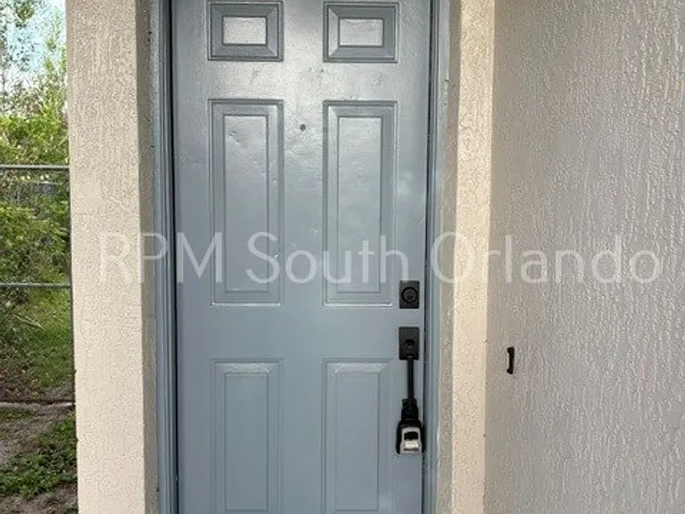 1930 Teaberry Ct — Photo 2