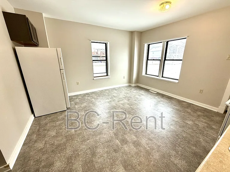 400 Beaver Ave — Photo 4