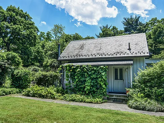 Sold by Robert E. Hill  | media 28