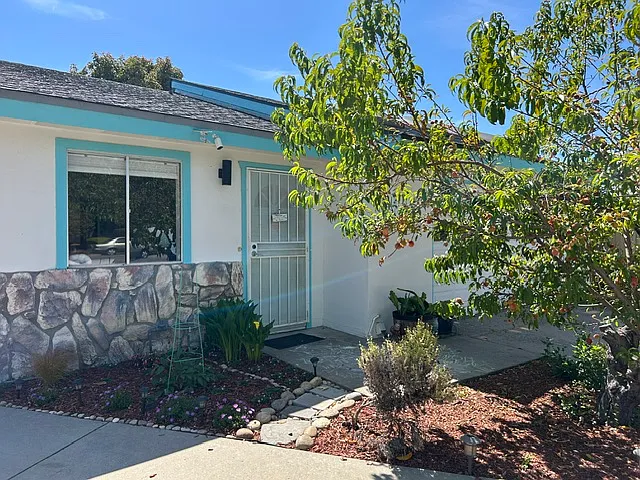321 Tiger Tail Dr — Photo 3