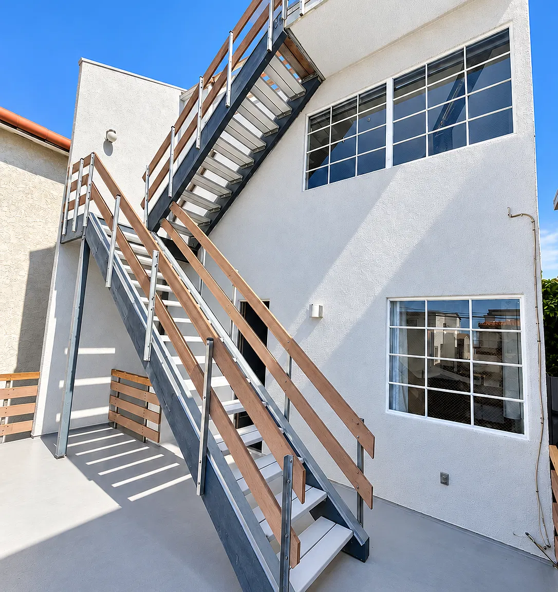 3 bed, 1360 sqft, $6,950 — Photo 2