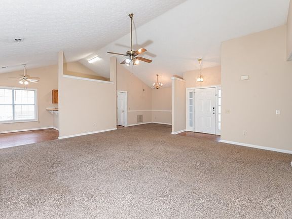 4th image of 641 Marble Arch Ave
