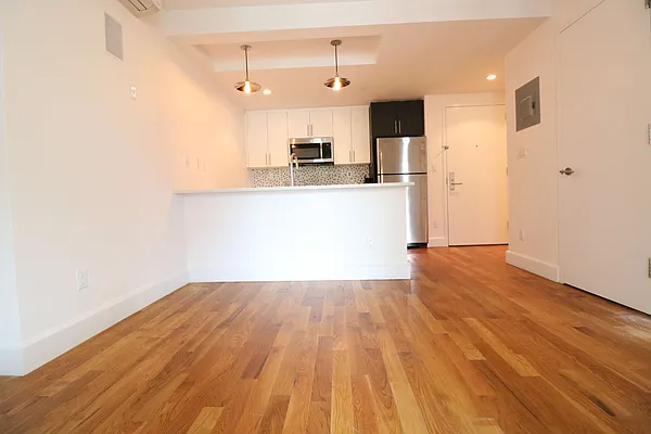 Rented by Compass | media 24