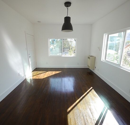 1st image of 4433 Lockwood Ave APT 6