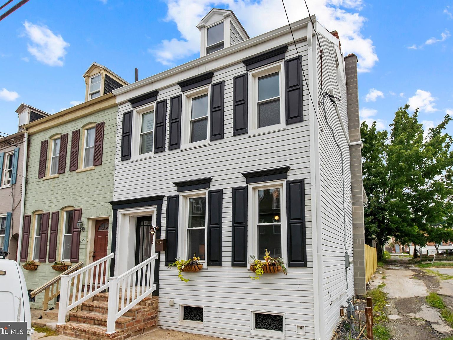 613 1st St, Lancaster, PA 17603 Zillow