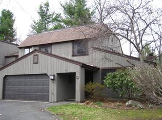 26 Sycamore Ln, Avon, CT 06001