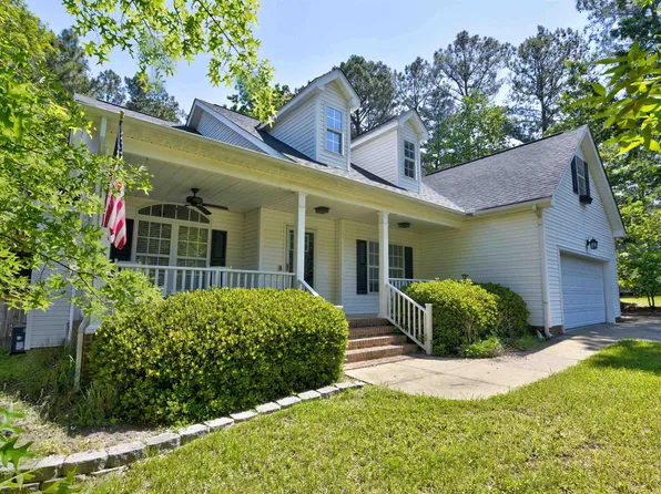 70 Medford Dr, Youngsville, NC 27596