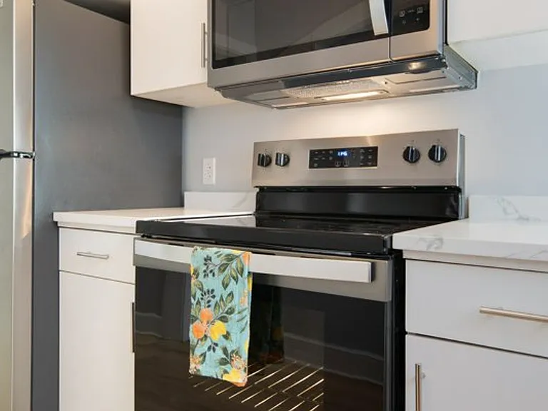 504 Stewart Ave — Photo 166